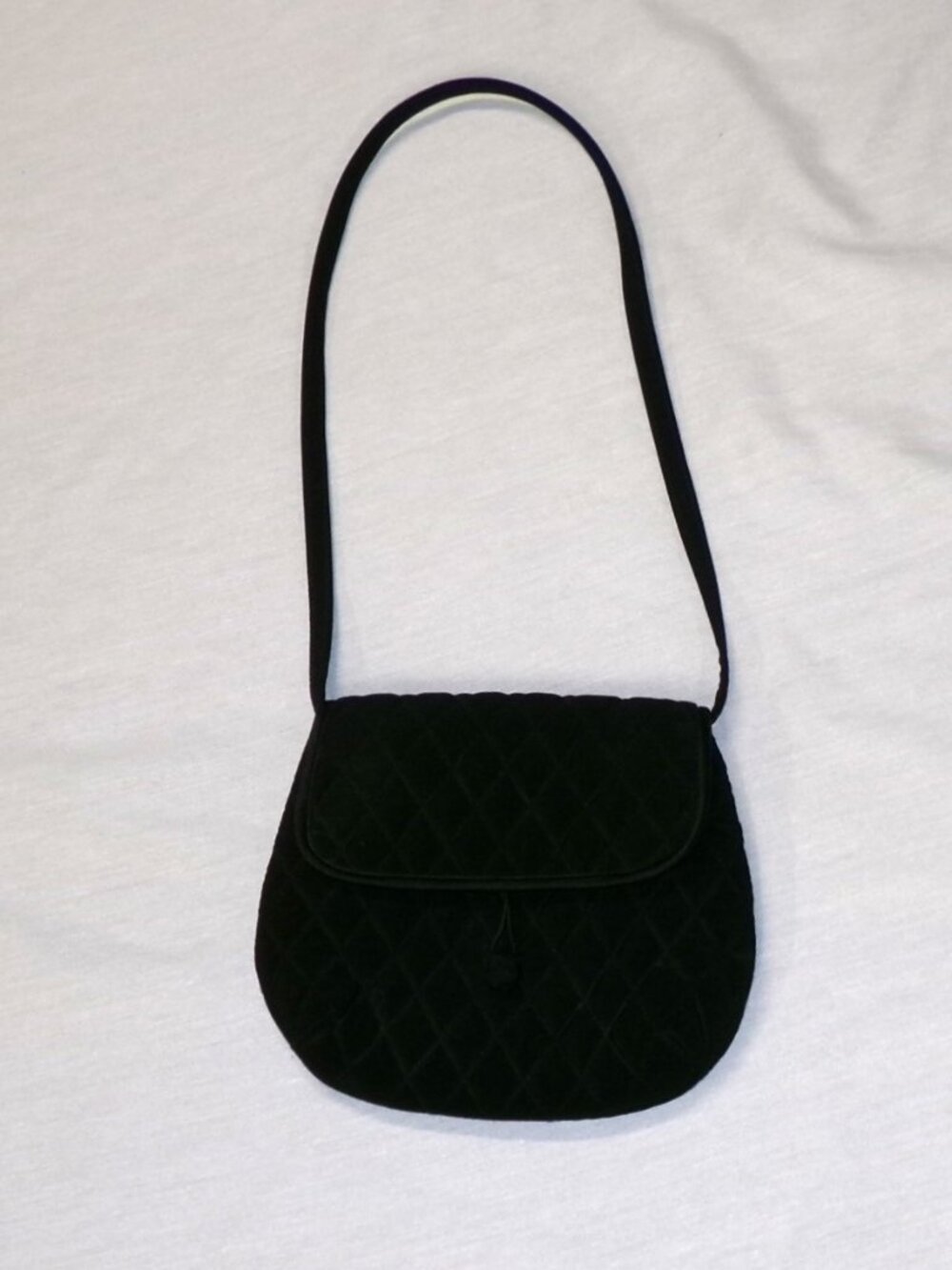 Vera Bradley Black Toggle Flap Rounded Small Messenger Shoulder Bag Purse
